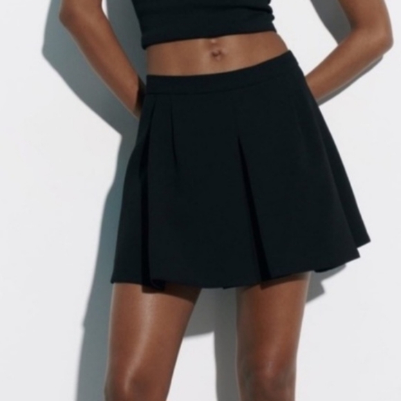 Zara Front Pleat Mini Skirt With Side Zipper Womens Size Small - Picture 2 of 11
